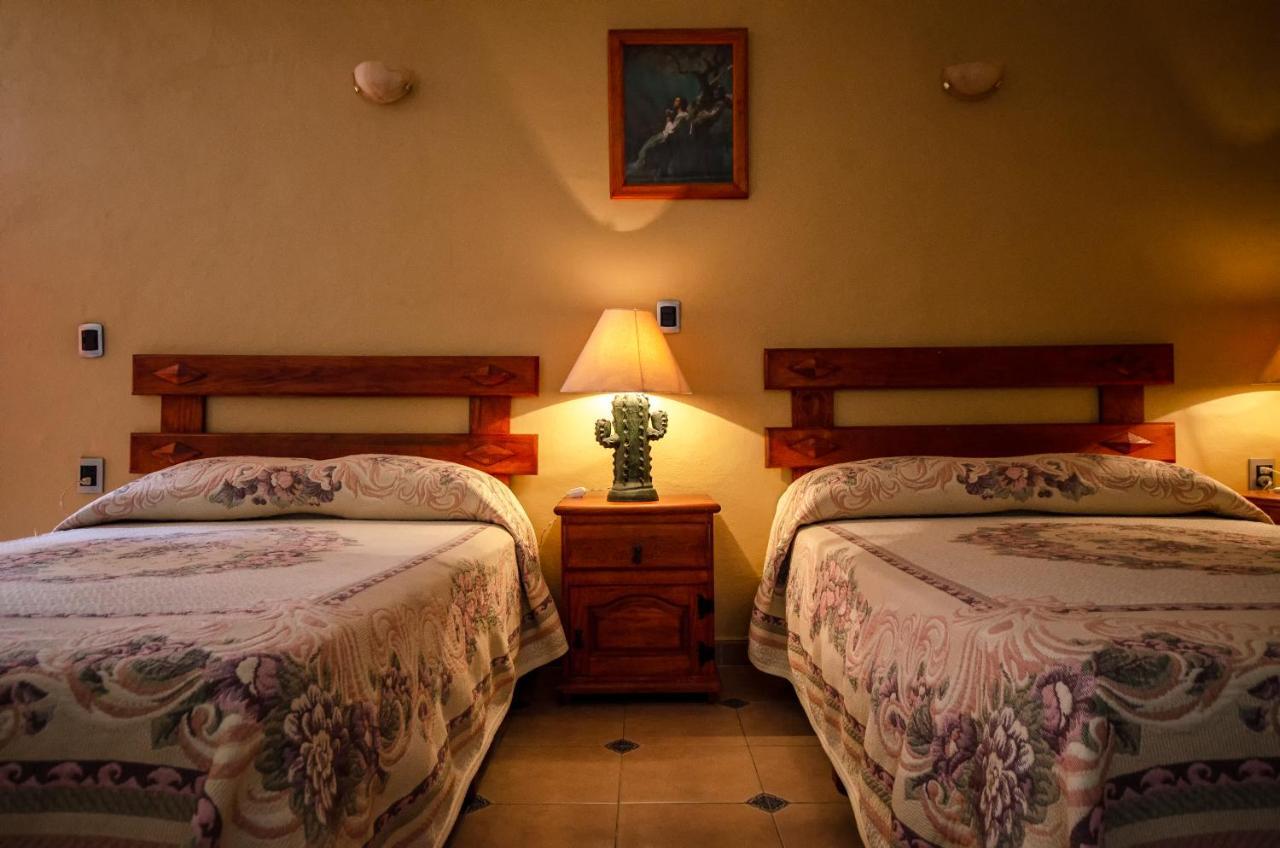 Villa San Francisco Hotel แท็กซ์โก เด อลาร์คอน ภายนอก รูปภาพ